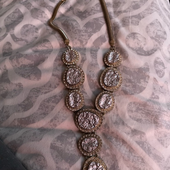 Necklace - Picture 3 of 7